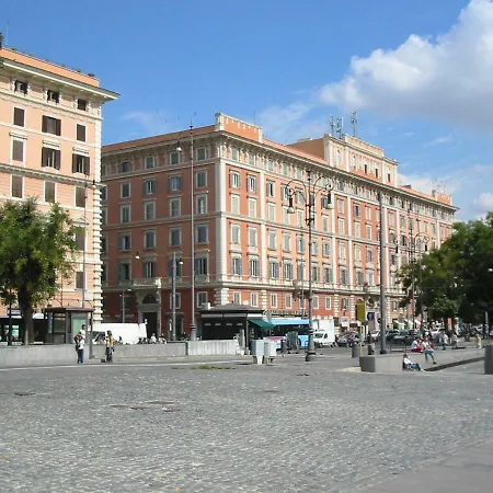 Ottaviano Vaticano *